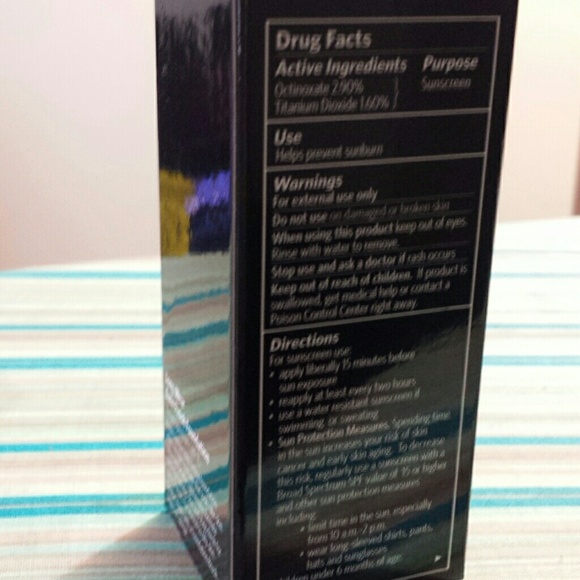 Makeup - Picture 3 of 6